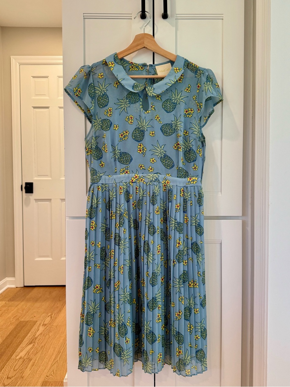 ModCloth Size Large Midi Length Short Sleeve Dress Blue Pineapple Floral Print